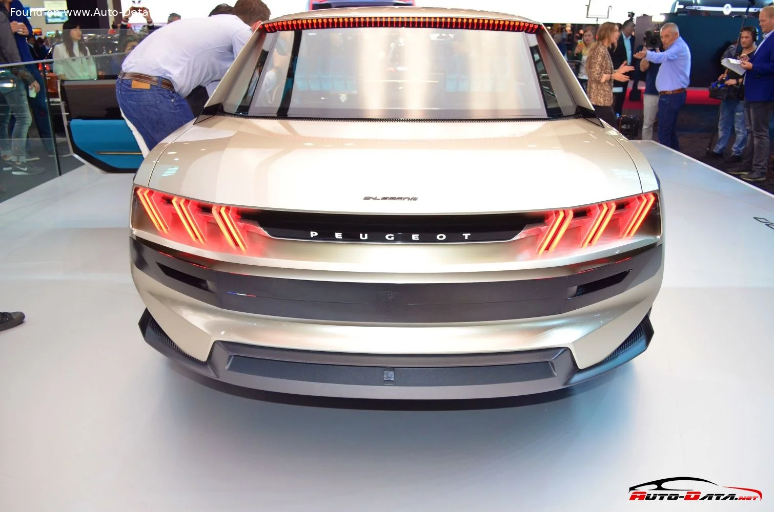 Peugeot e-LEGEND 100 kWh (462 Hp) AWD2018 - 2018 thumbnail 6