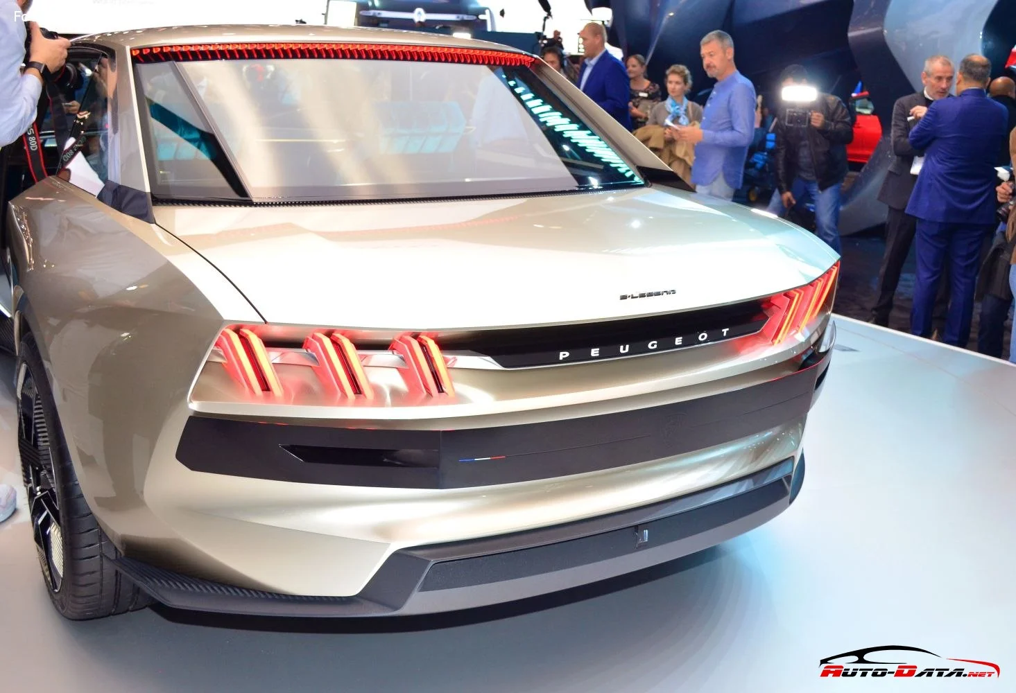 Peugeot e-LEGEND 100 kWh (462 Hp) AWD2018 - 2018 thumbnail 9