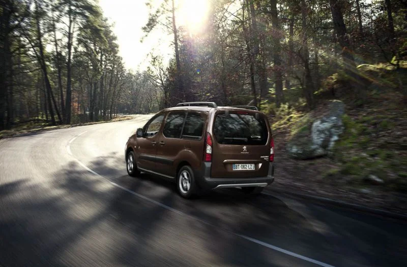 Peugeot Partner 1.6 HDi (115 Hp)2012 - 2018 thumbnail 2