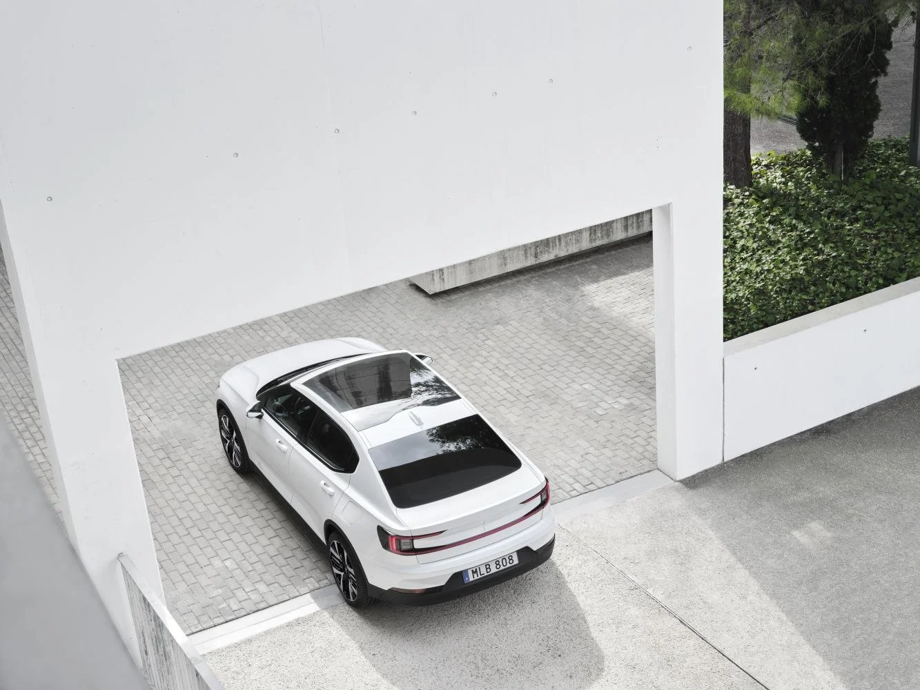 Polestar 2 69 kWh (272 Hp) Standard Range Single Motor2023 - thumbnail 3