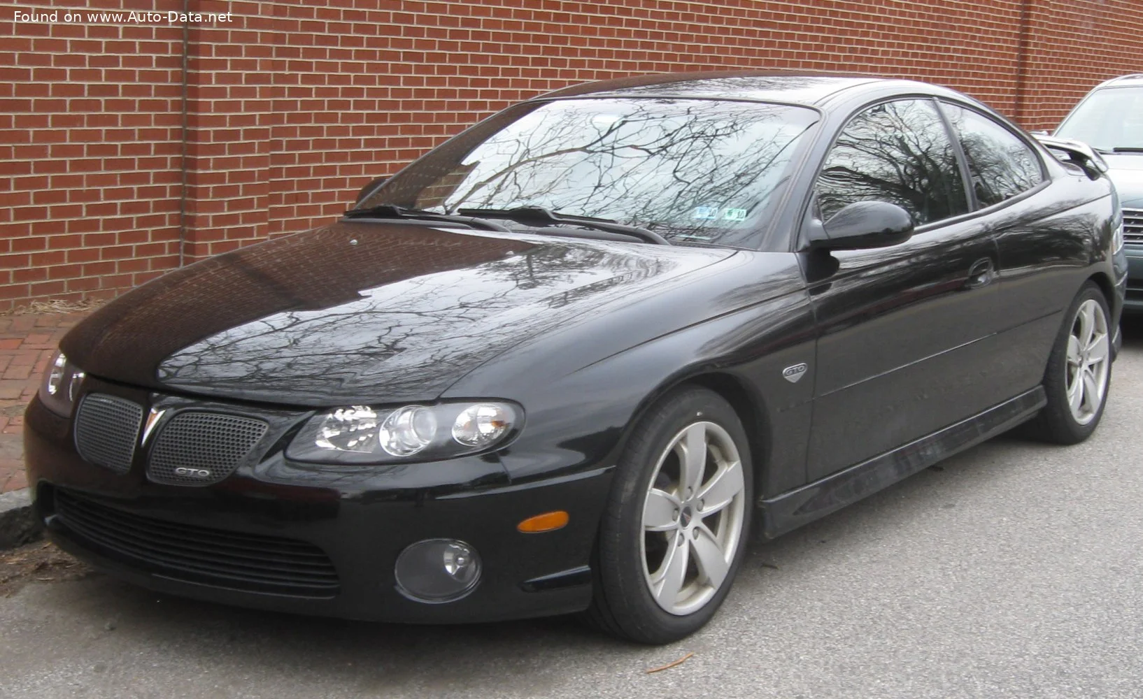 Pontiac GTO 5.7i V8 16V (344 Hp)2004 - 2005 thumbnail 2
