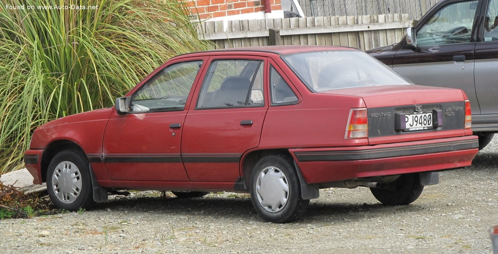 Pontiac LeMans 1.6 (74 Hp)1988 - 1993 thumbnail 2