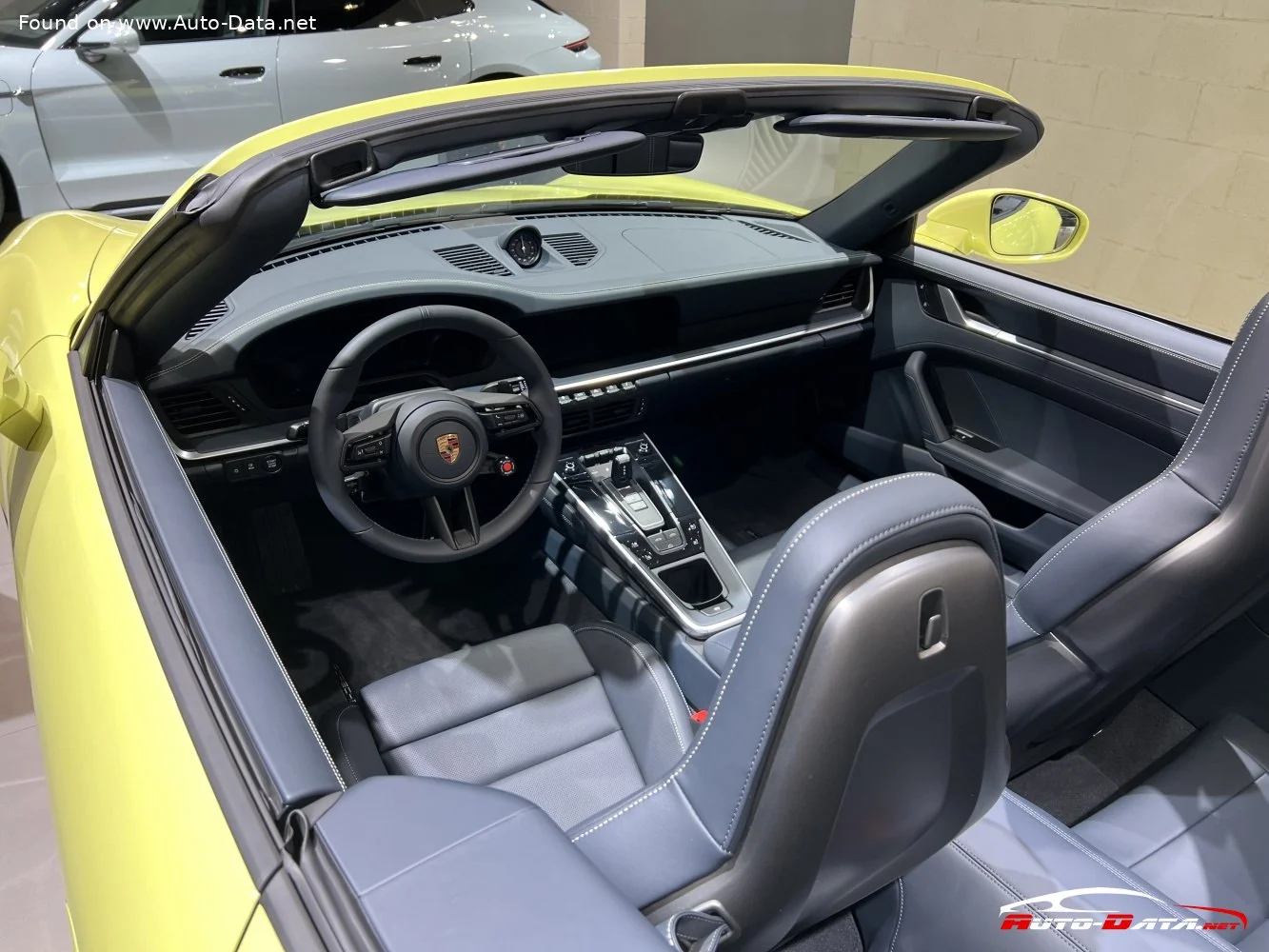 Porsche 911 Carrera 3.0 (394 Hp) PDK2024 - thumbnail 11