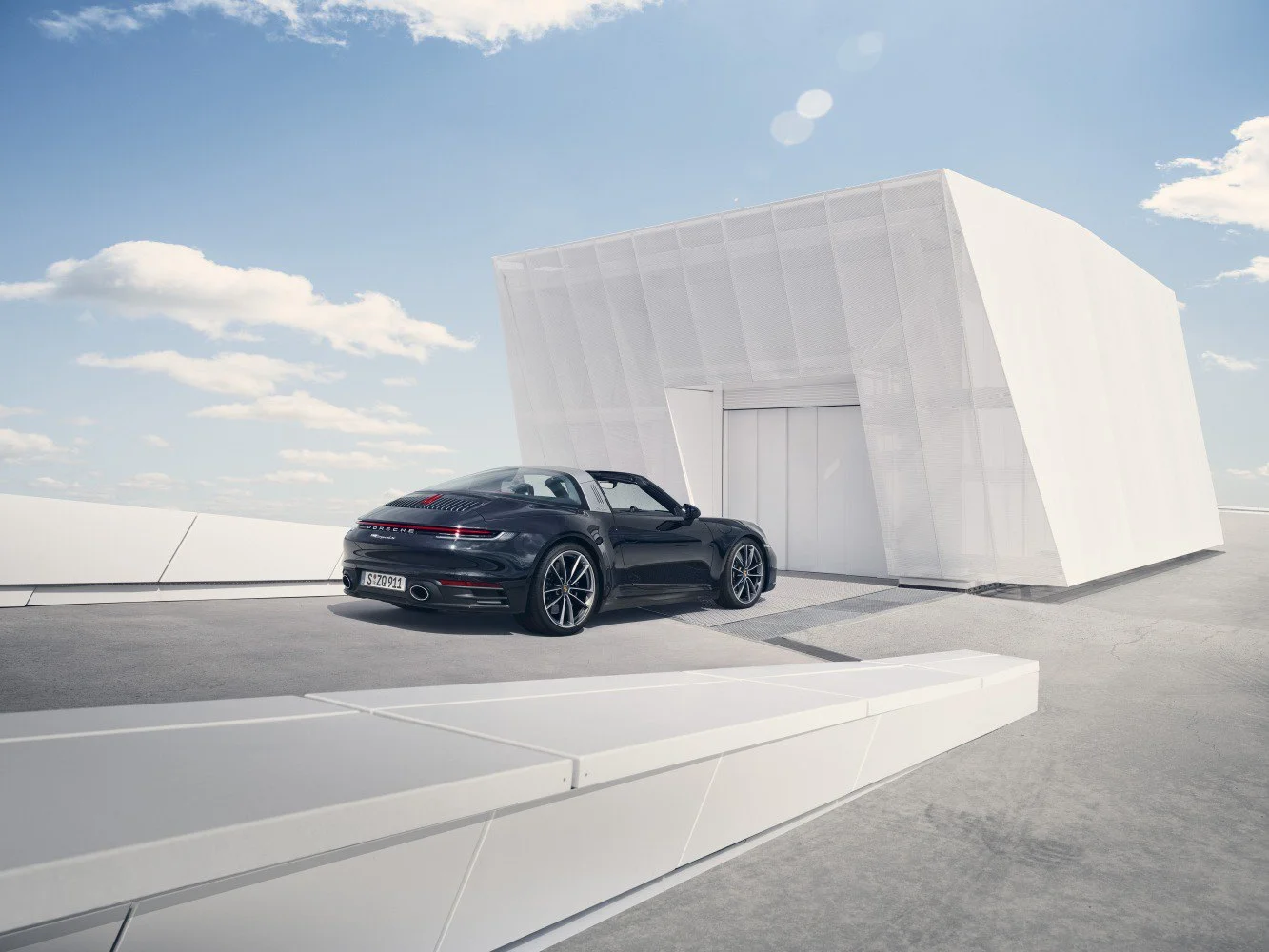 Porsche 911 4 3.0 (385 Hp) PDK2020 - 2024 thumbnail 2