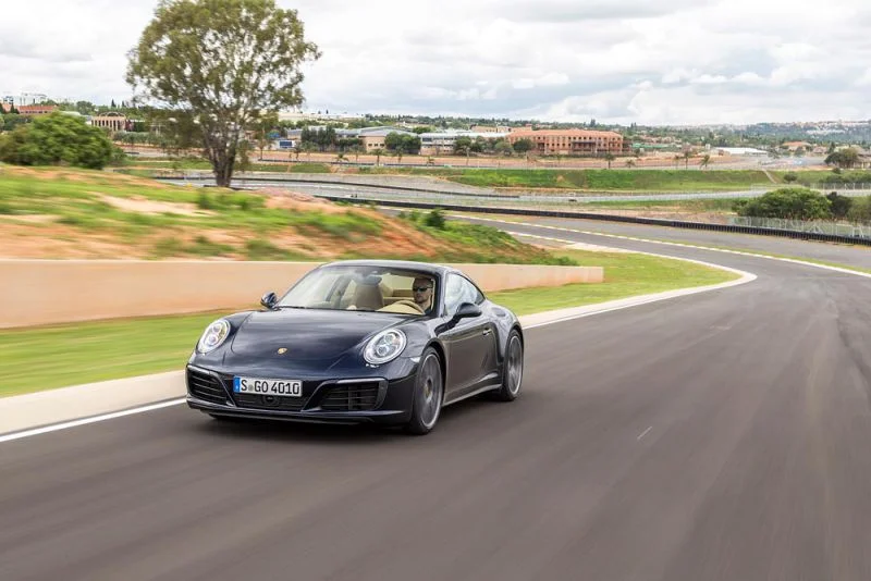 Porsche 911 Carrera 3.0 (370 Hp)2015 - 2018 thumbnail 18