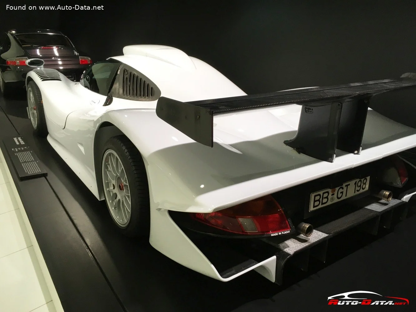 Porsche 911 Porsche 911 GT1 Strassenversion thumbnail 2