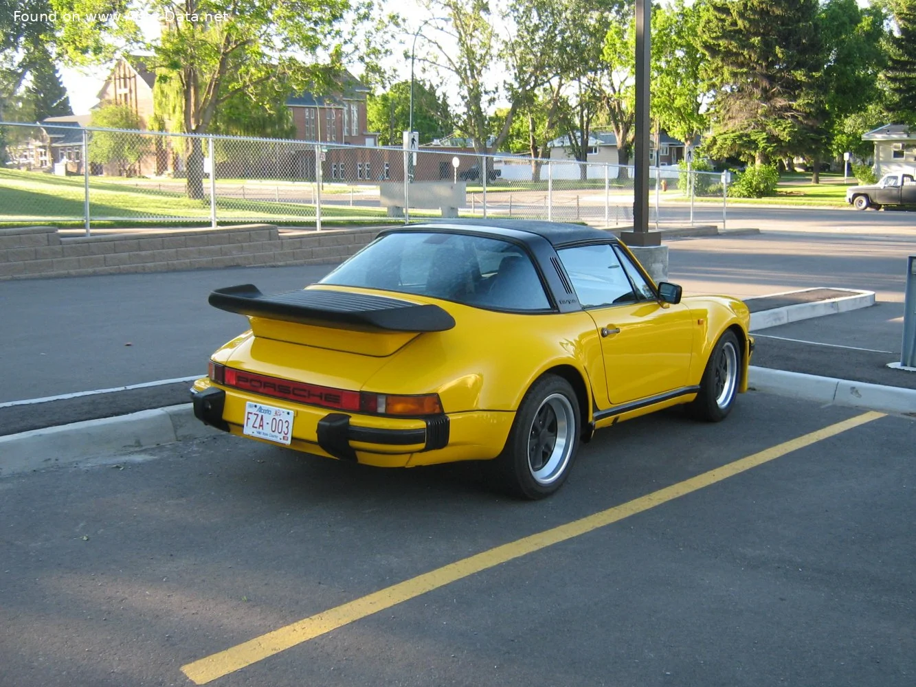Porsche 911 2.7 (150 Hp)1973 - 1975 thumbnail 15