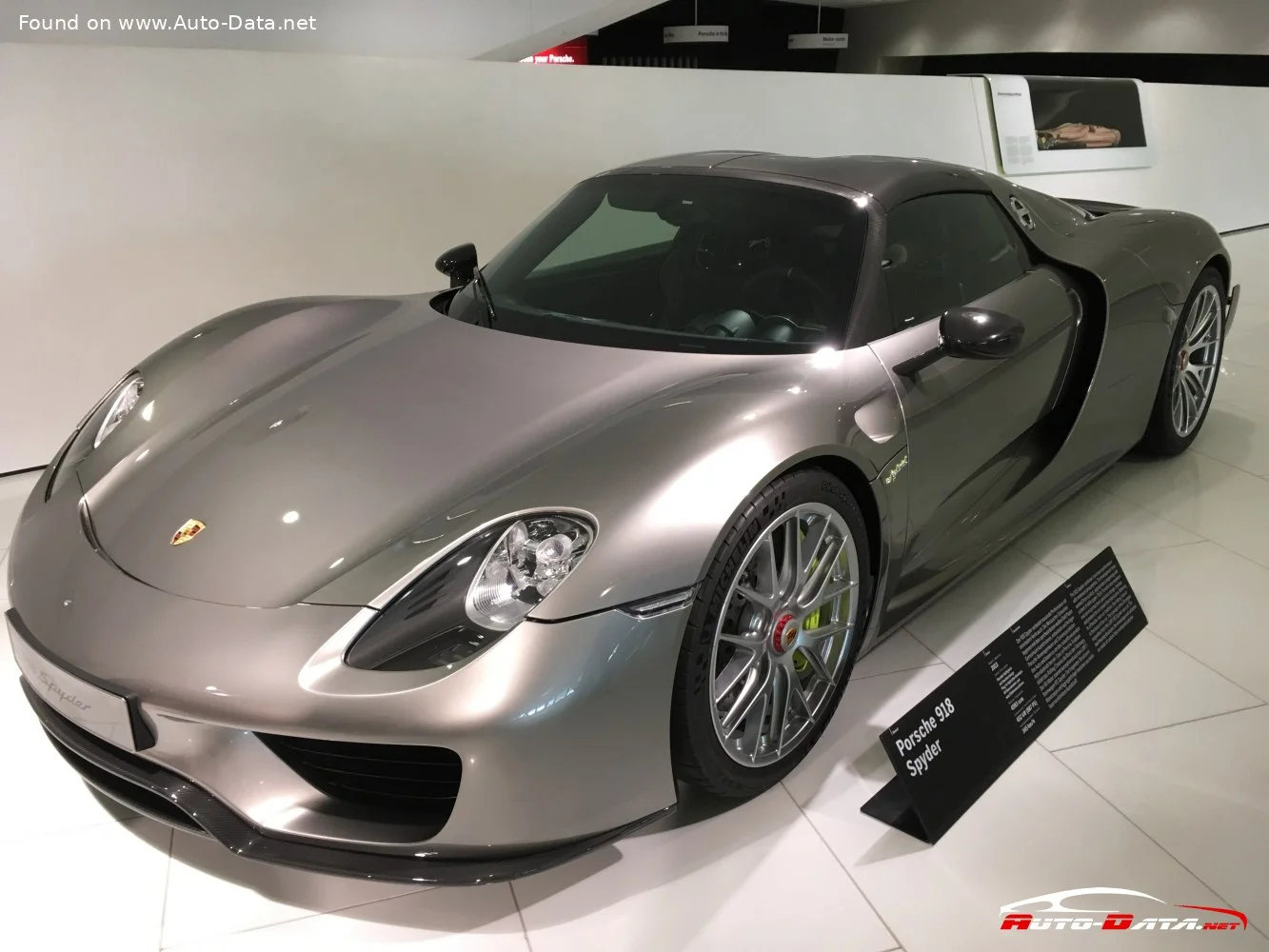 Porsche 918 4.6 V8 (887 Hp) Hybrid PDK2013 - 2015 thumbnail 7