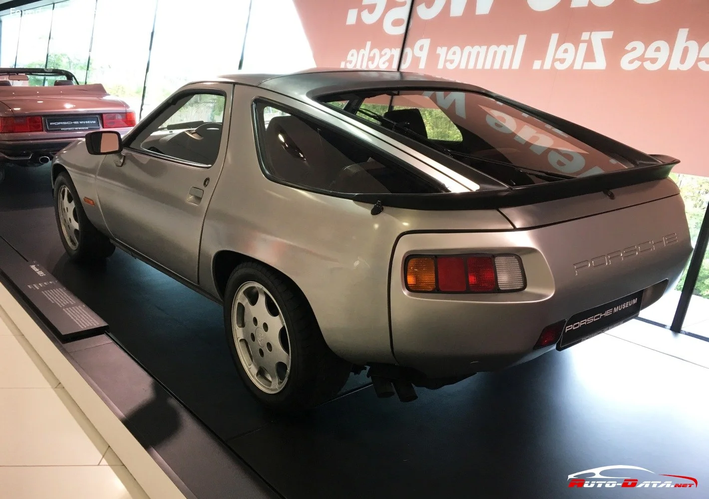 Porsche 928 4.5 V8 (219 Hp)1977 - 1995 thumbnail 15