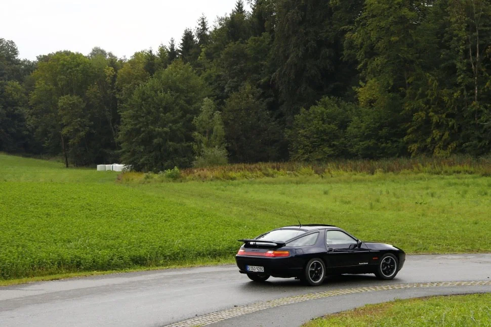 Porsche 928 4.5 V8 (219 Hp)1977 - 1995 thumbnail 4