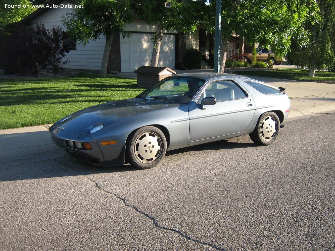 Porsche 928 4.5 V8 (219 Hp)1977 - 1995 thumbnail 9