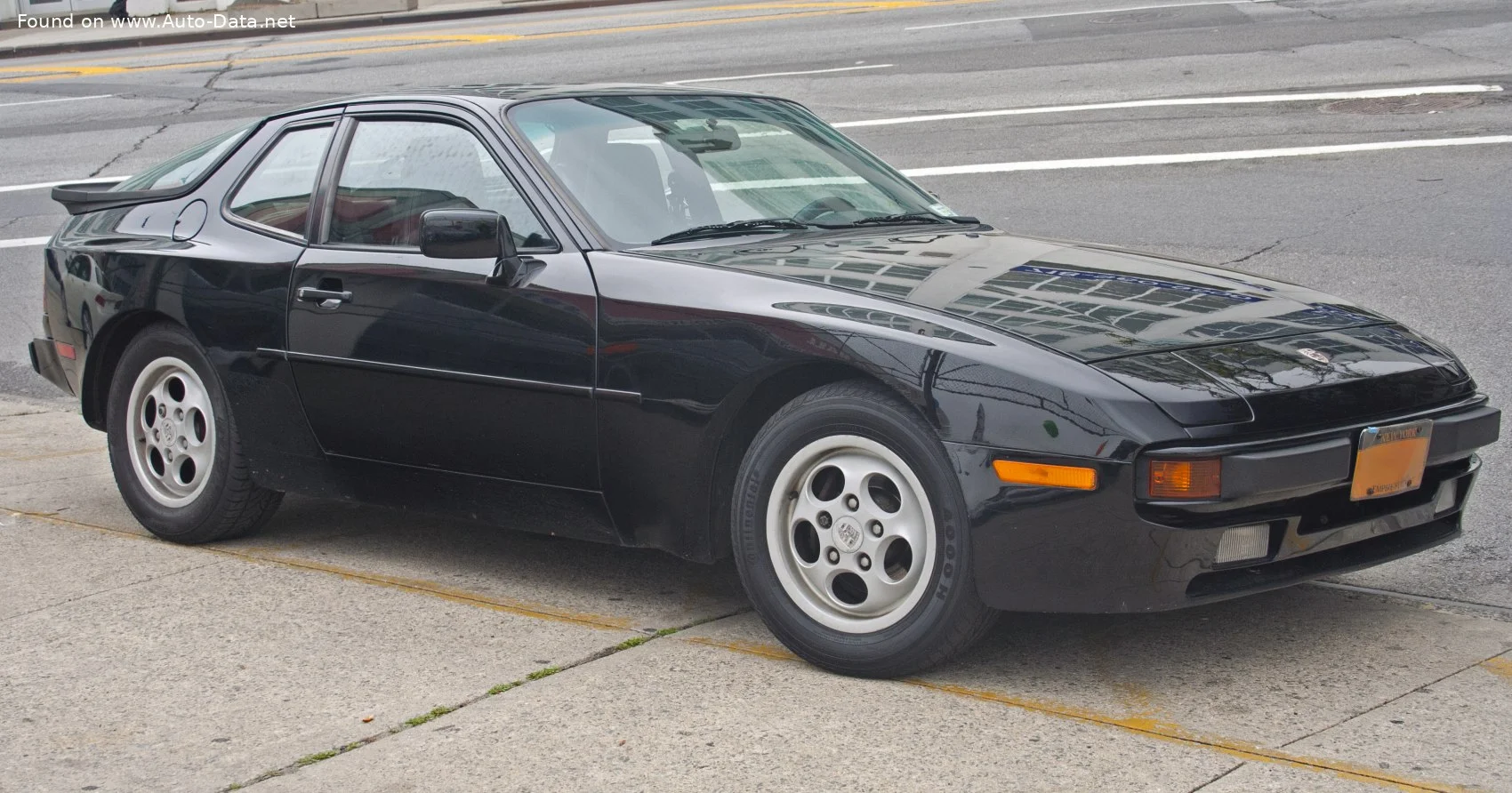 Porsche 944 2.5 (150 Hp)1983 - 1987 thumbnail 9