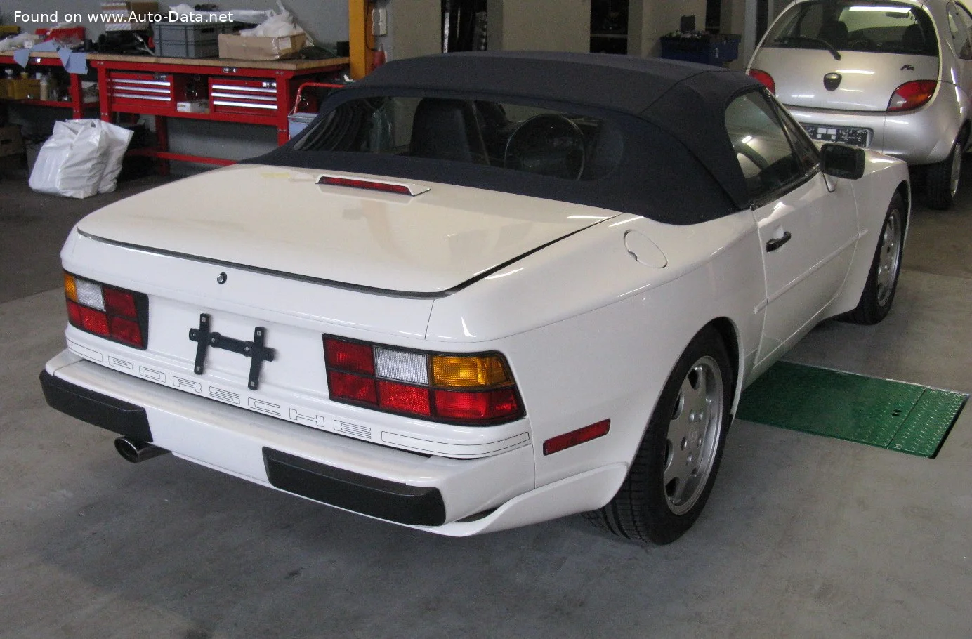 Porsche 944 3.0 S2 CAT (211 Hp)1989 - 1991 thumbnail 4