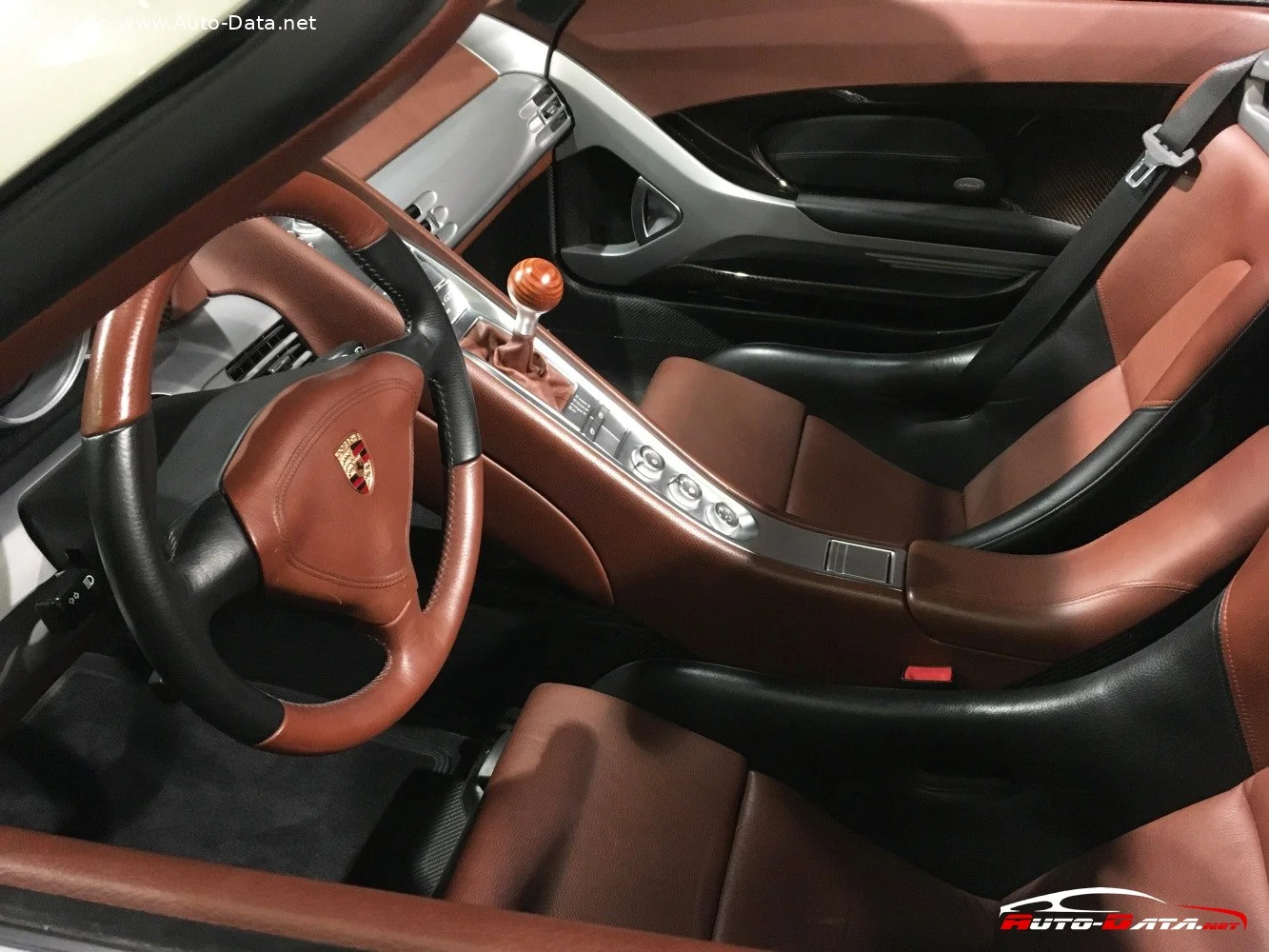 Porsche Carrera GT 5.7 i V10 40V (612 Hp)2003 - 2007 thumbnail 13