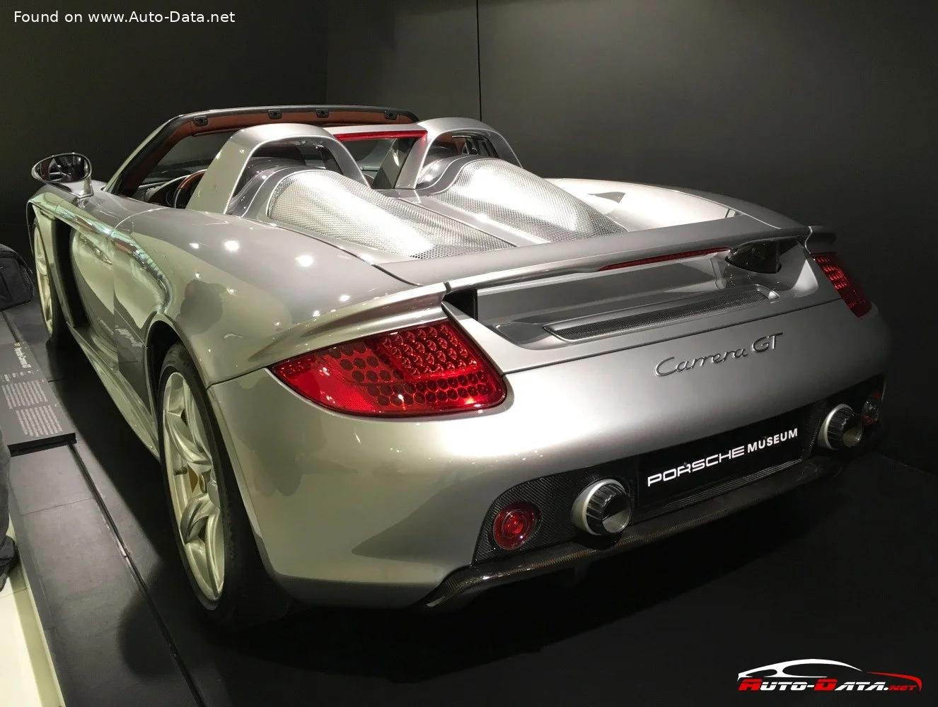Porsche Carrera GT 5.7 i V10 40V (612 Hp)2003 - 2007 thumbnail 10