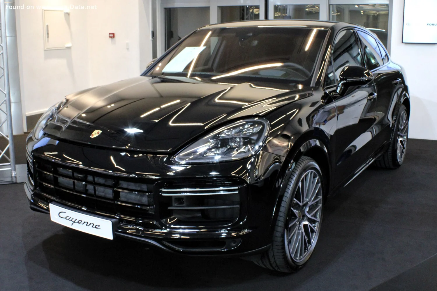 Porsche Cayenne 3.0 V6 (340 Hp) Tiptronic S2019 - 2023 thumbnail 18