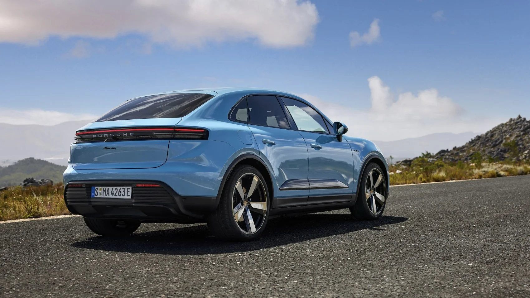 Porsche Macan 100 kWh (360 Hp)2024 - thumbnail 3