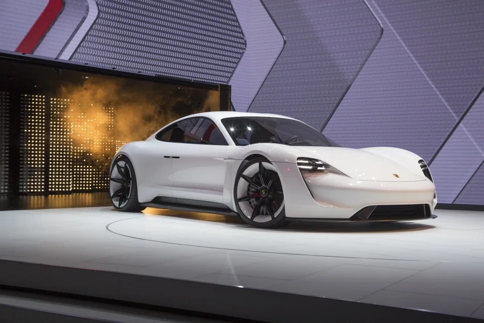 Porsche Mission E Porsche Mission E Concept thumbnail 8