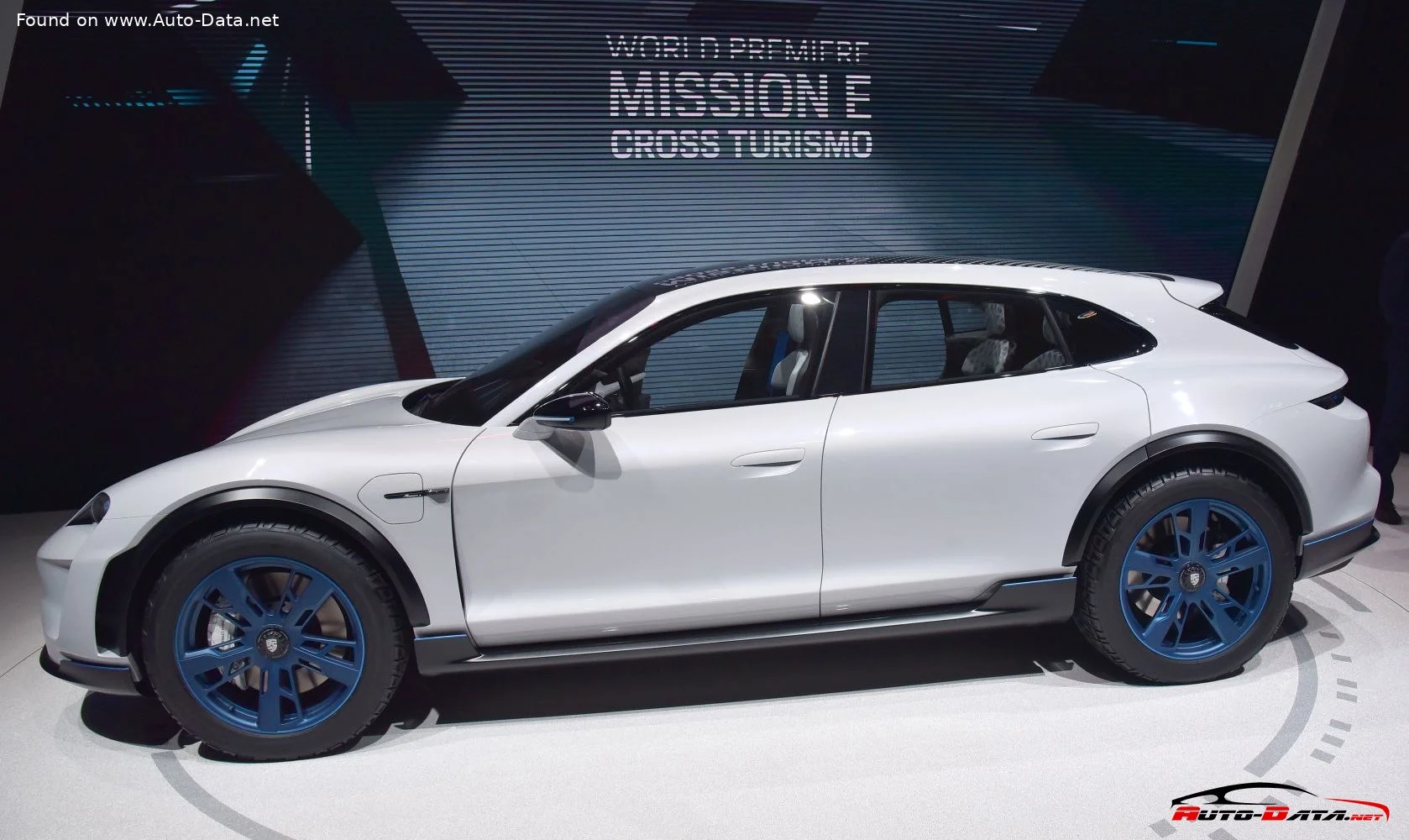 Porsche Mission E (600 Hp) AWD2018 - 2018 thumbnail 3
