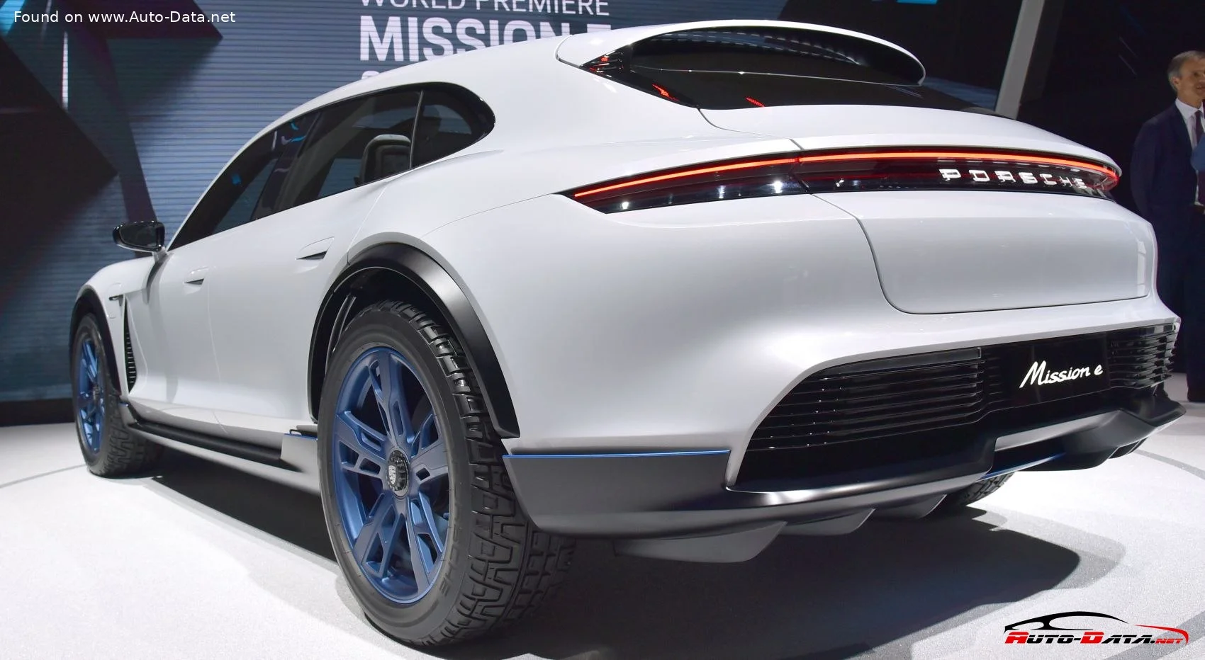 Porsche Mission E (600 Hp) AWD2018 - 2018 thumbnail 5