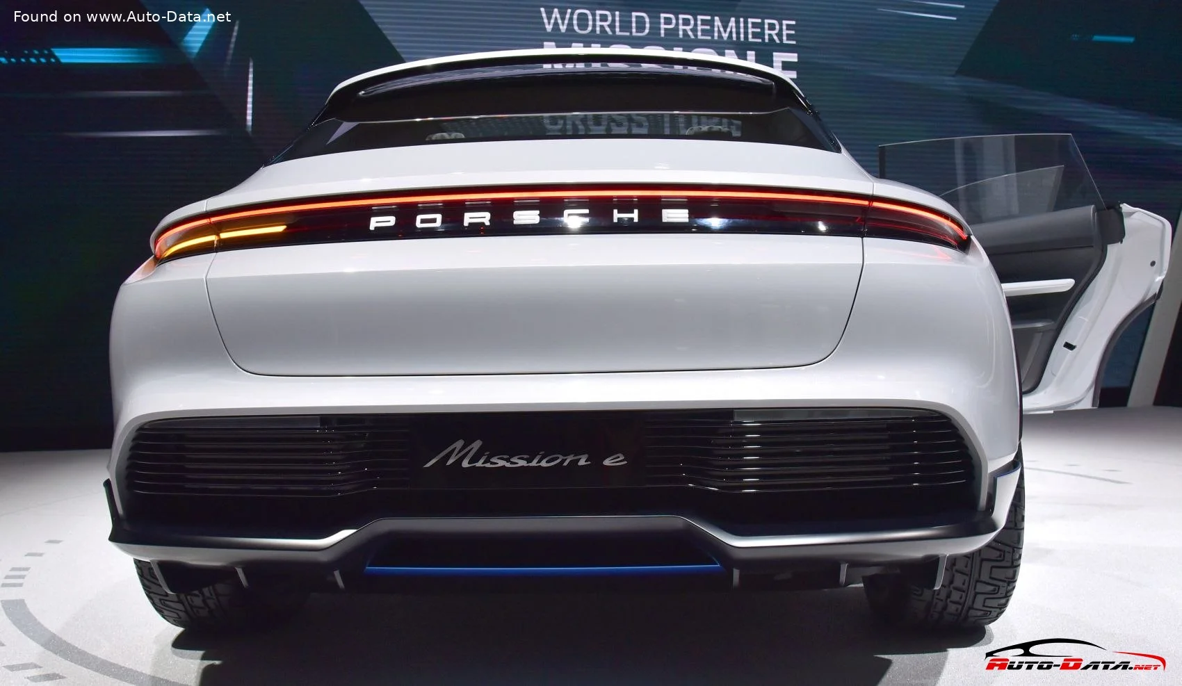 Porsche Mission E (600 Hp) AWD2018 - 2018 thumbnail 6