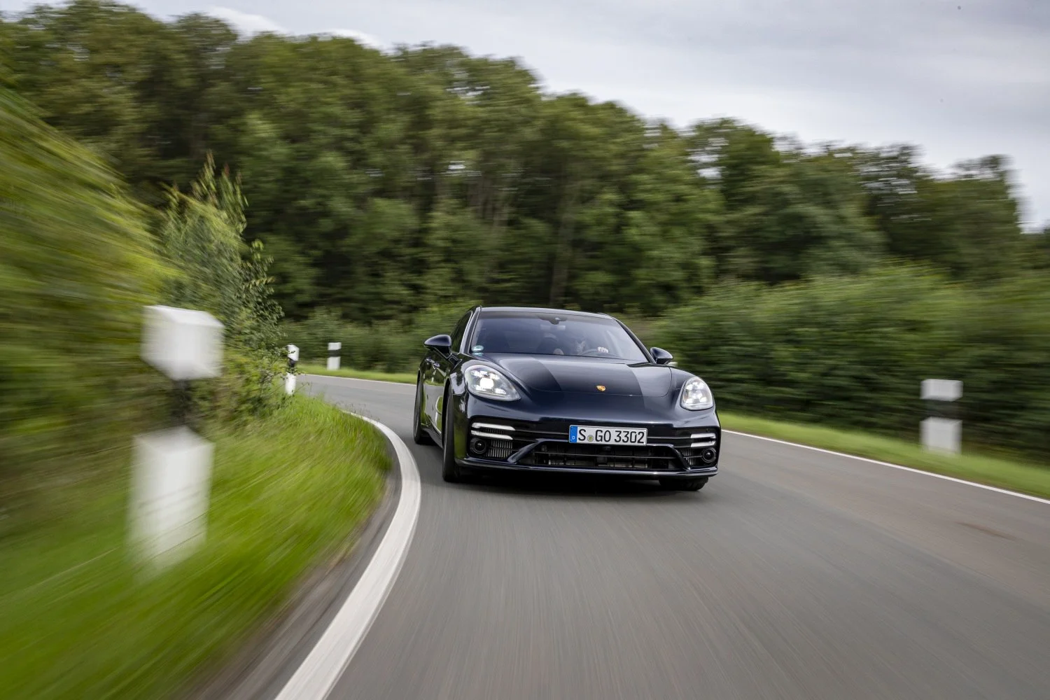 Porsche Panamera 4 2.9 V6 (330 Hp) PDK2020 - 2023 thumbnail 7
