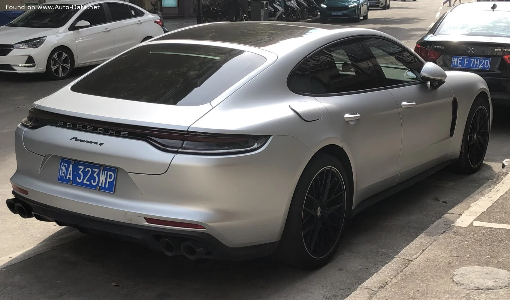 Porsche Panamera 4 2.9 V6 (330 Hp) PDK2020 - 2023 thumbnail 2