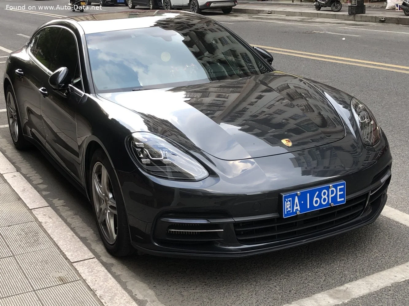 Porsche Panamera 4 2.9 V6 (330 Hp) PDK2019 - 2020 thumbnail 4