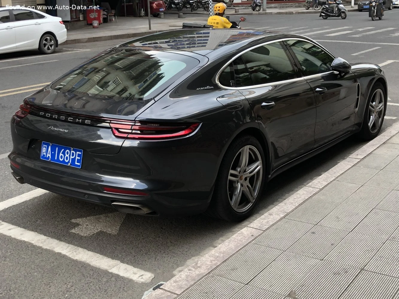 Porsche Panamera 4 2.9 V6 (330 Hp) PDK2019 - 2020 thumbnail 5