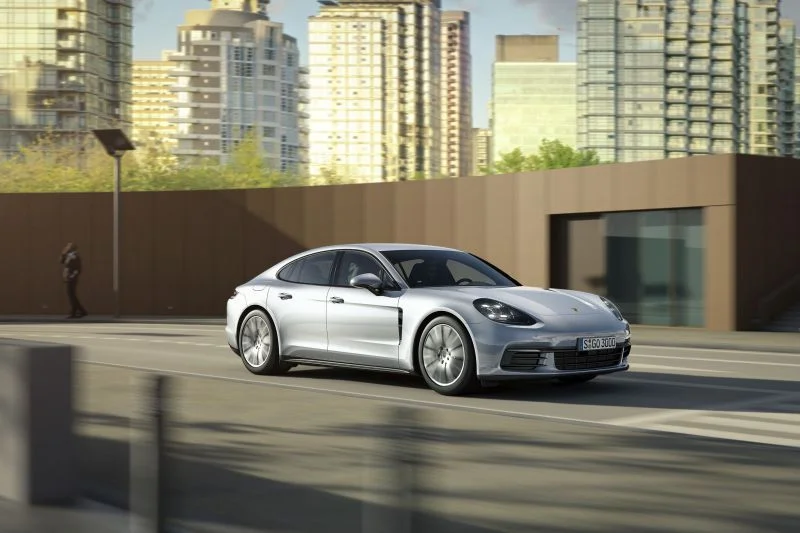 Porsche Panamera 3.0 V6 (330 Hp) PDK2016 - 2018 thumbnail 6
