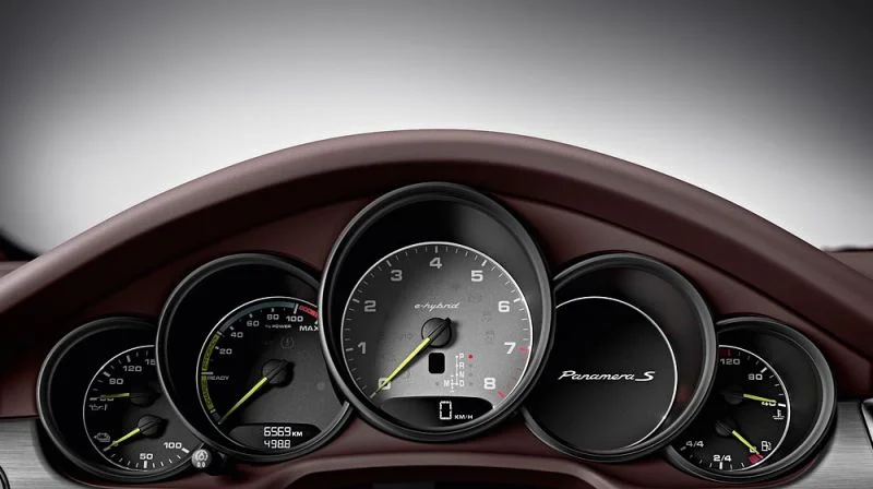 Porsche Panamera 3.0 diesel V6 (300 Hp) Tiptronic2013 - 2015 thumbnail 15