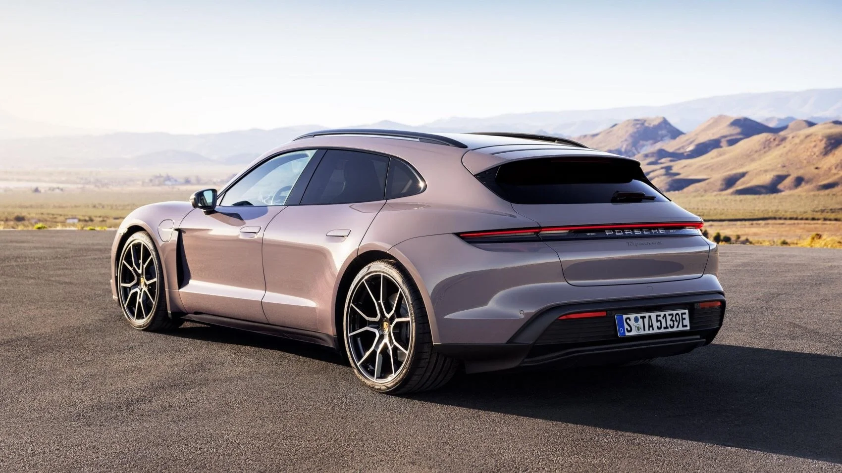 Porsche Taycan 105 kWh (435 Hp)2024 - thumbnail 6