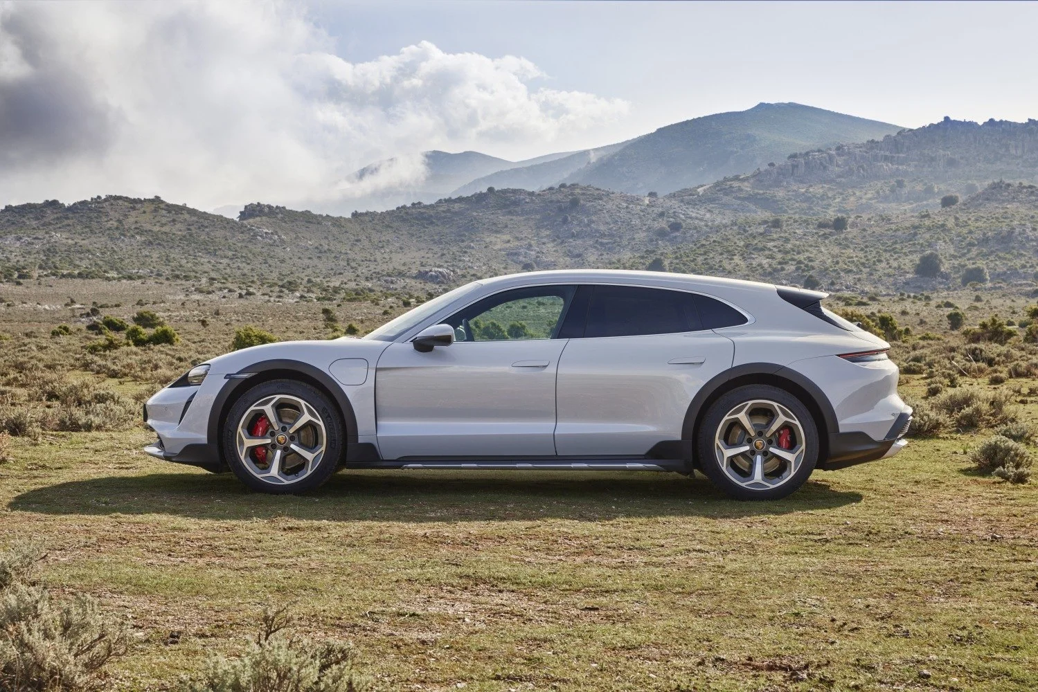 Porsche Taycan 4 93.4 kWh (476 Hp)2021 - 2024 thumbnail 7