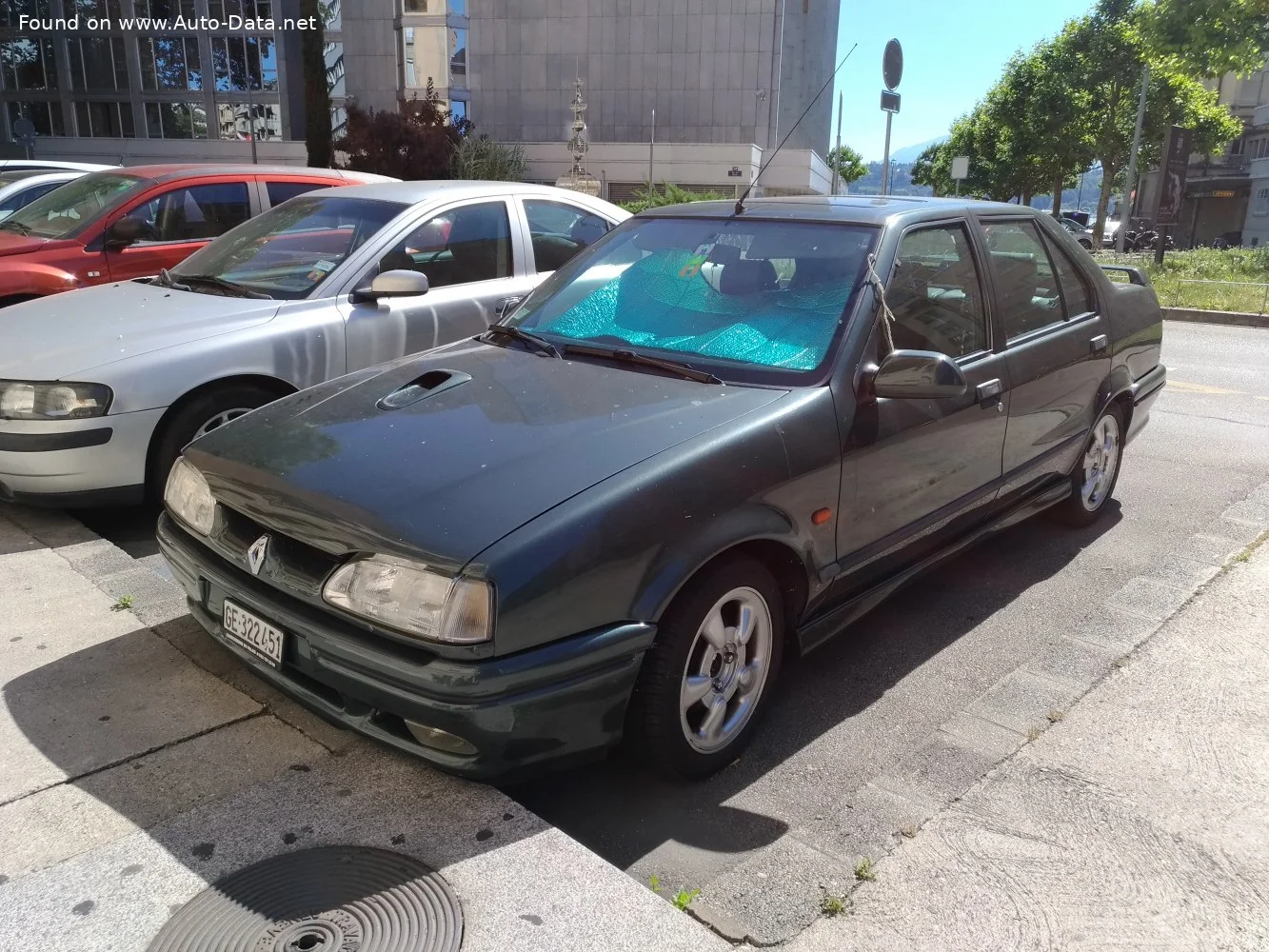 Renault 19 1.4 i (60 Hp)1992 - 1996 - 1