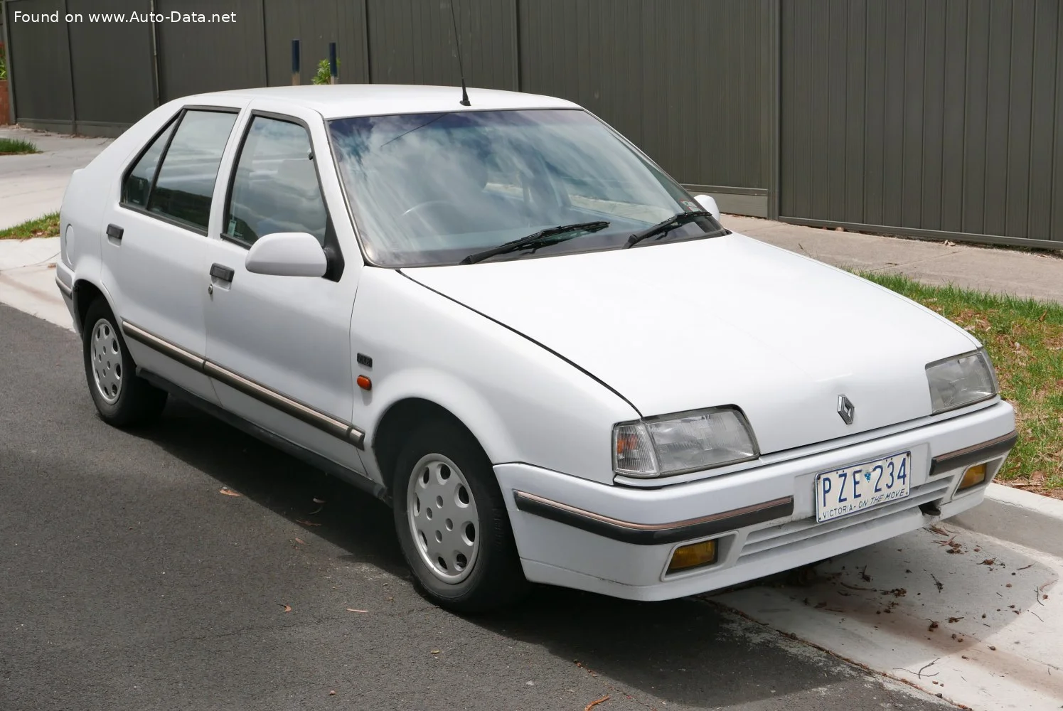 Renault 19 1.4 (B/C532) (58 Hp) CAT1989 - 1992 - 1