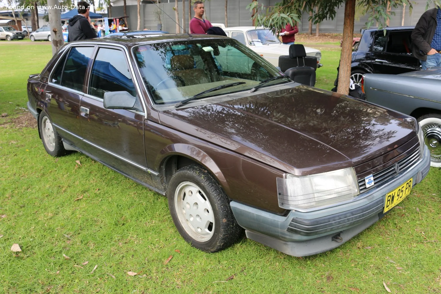 Renault 25 2.0 (103 Hp)1984 - 1992 thumbnail 3