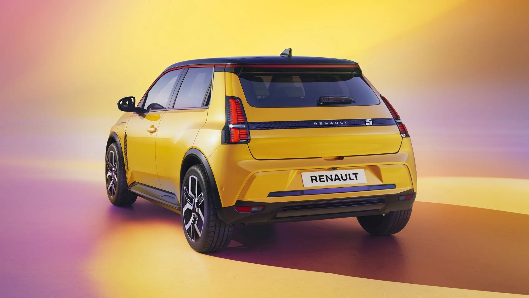 Renault 5 E-Tech 40 kWh (122 Hp) Electric2024 - thumbnail 2