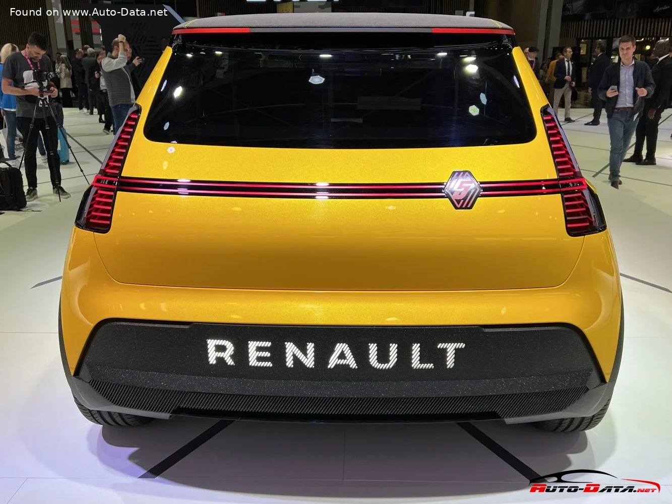 Renault 5 E-Tech Renault 5 Electric (Prototype) thumbnail 6
