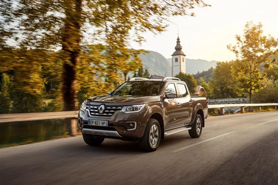 Renault Alaskan 2.3 dCi (160 Hp) 4x42017 - - 1