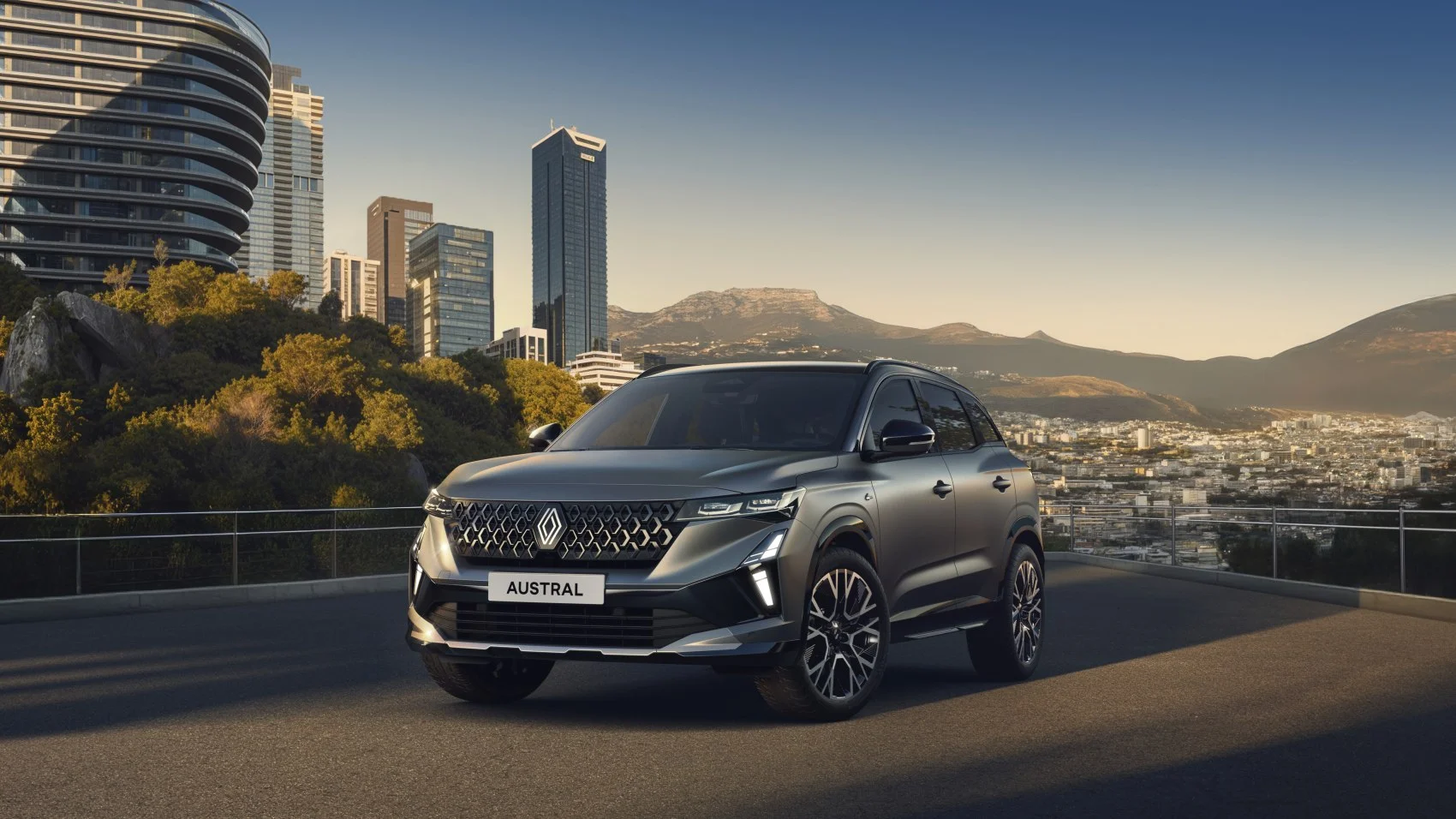Renault Austral 1.2 (200 Hp) E-TECH Full Hybrid Multimode2025 - - 1
