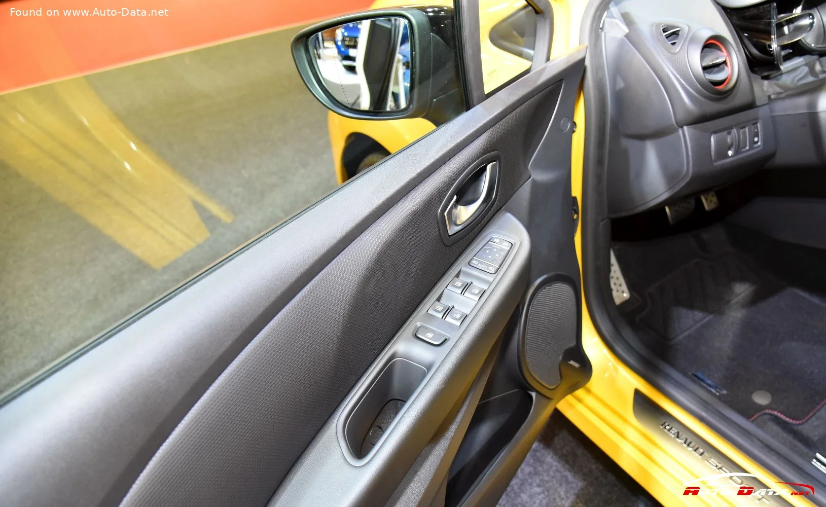 Renault Clio 0.9 Energy TCe (90 Hp)2016 - 2019 thumbnail 8
