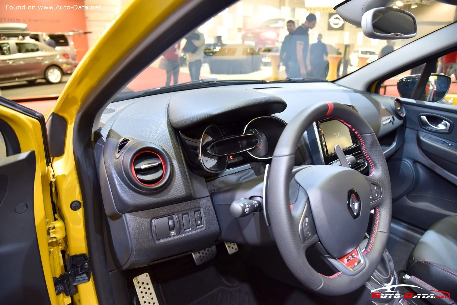 Renault Clio 0.9 Energy TCe (90 Hp)2016 - 2019 thumbnail 9
