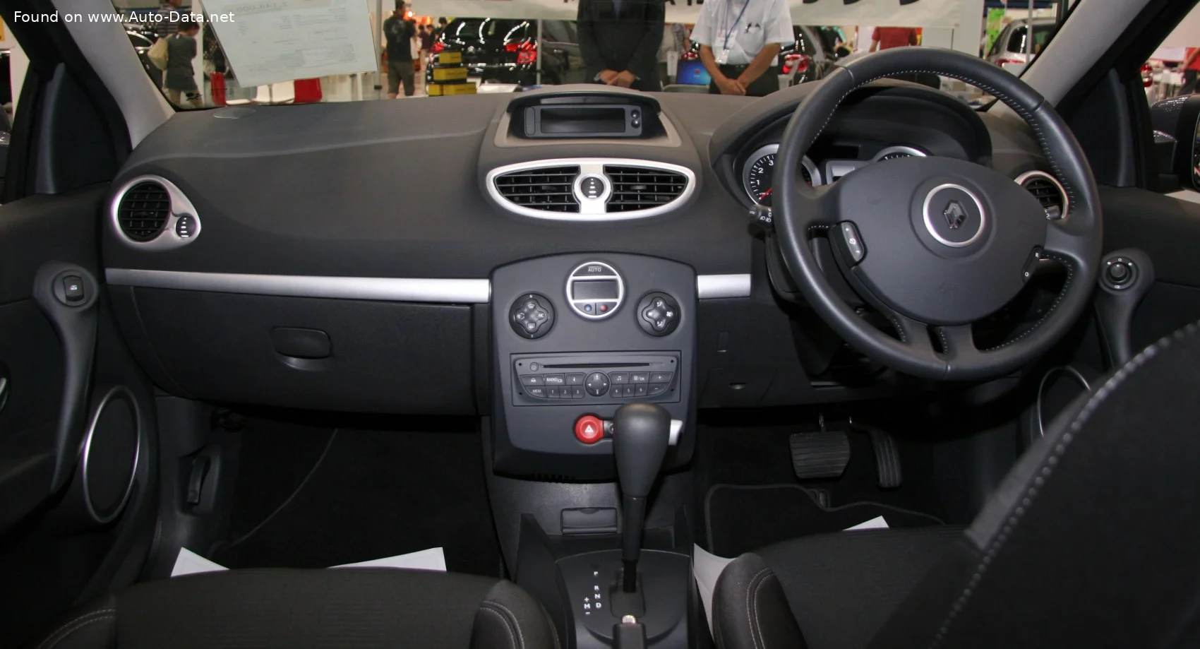 Renault Clio 1.2i 16V (65 Hp)2009 - 2012 thumbnail 7