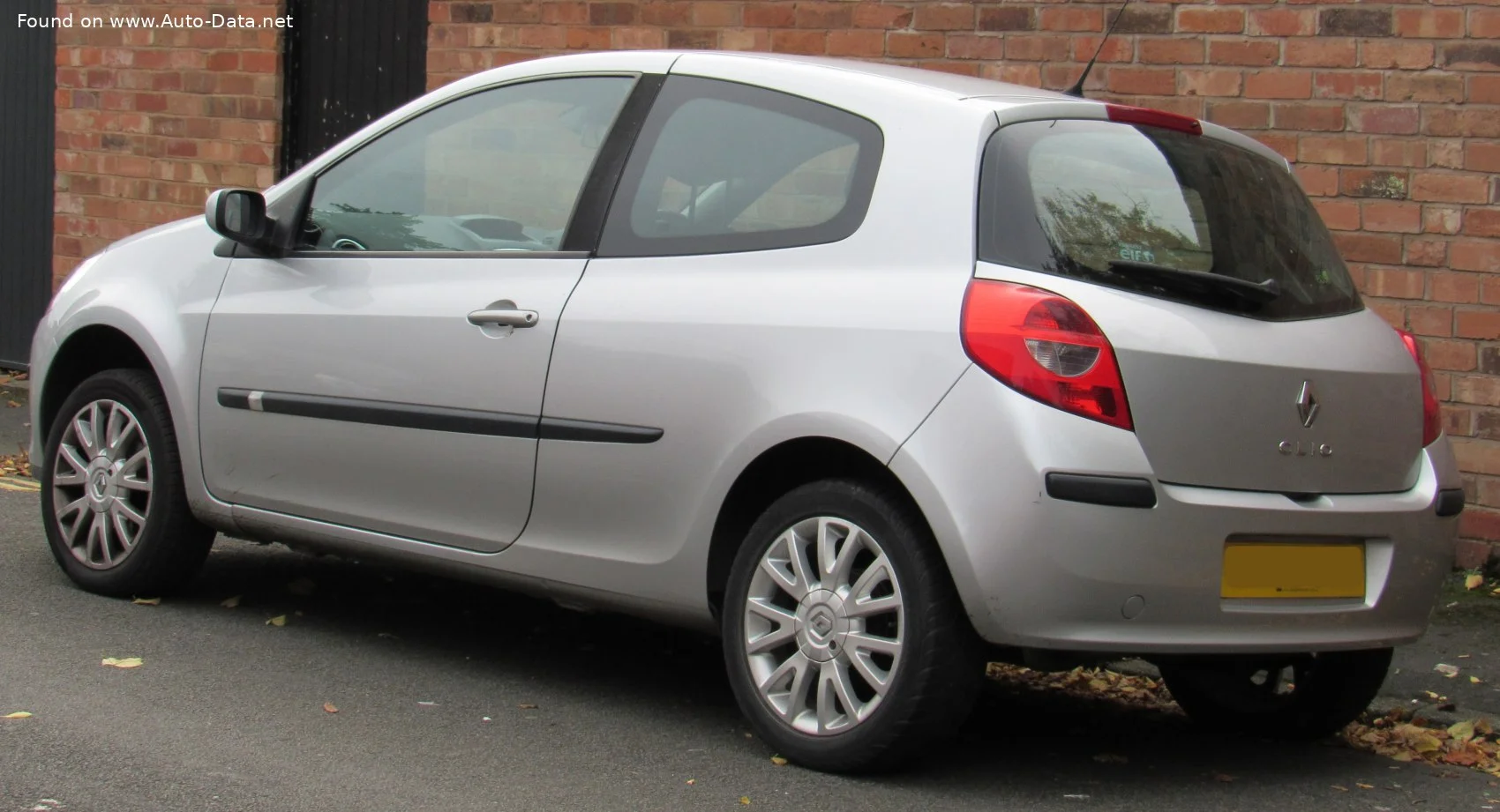 Renault Clio 1.2i 16V (101 Hp)2005 - 2009 thumbnail 2