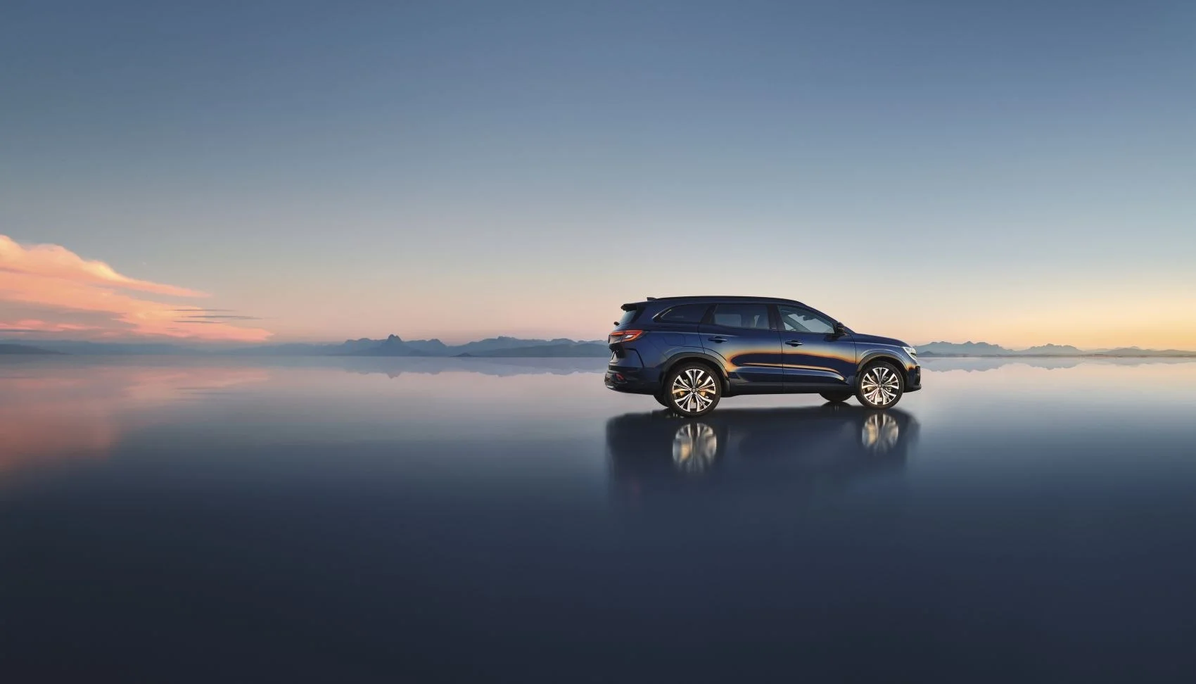 Renault Espace 1.2 E-TECH (199 Hp) Full Hybrid 4Control Multi-Mode2023 - thumbnail 9