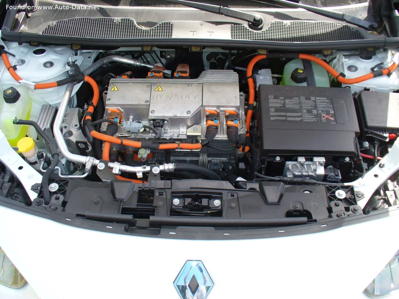 Renault Fluence 22 kWh (95 Hp)2011 - 2014 thumbnail 11