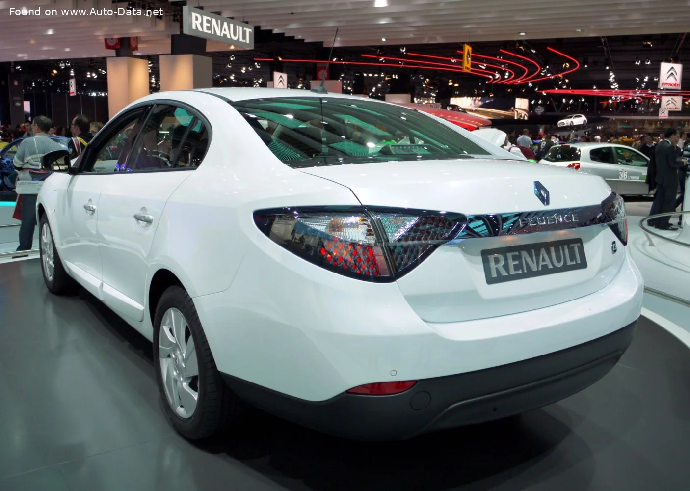 Renault Fluence 22 kWh (95 Hp)2011 - 2014 thumbnail 4