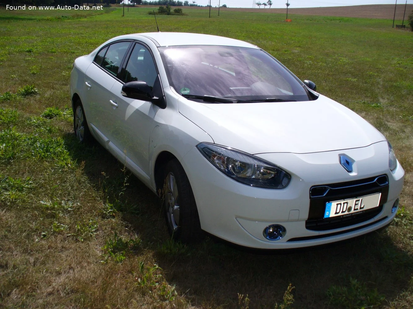 Renault Fluence 22 kWh (95 Hp)2011 - 2014 thumbnail 6