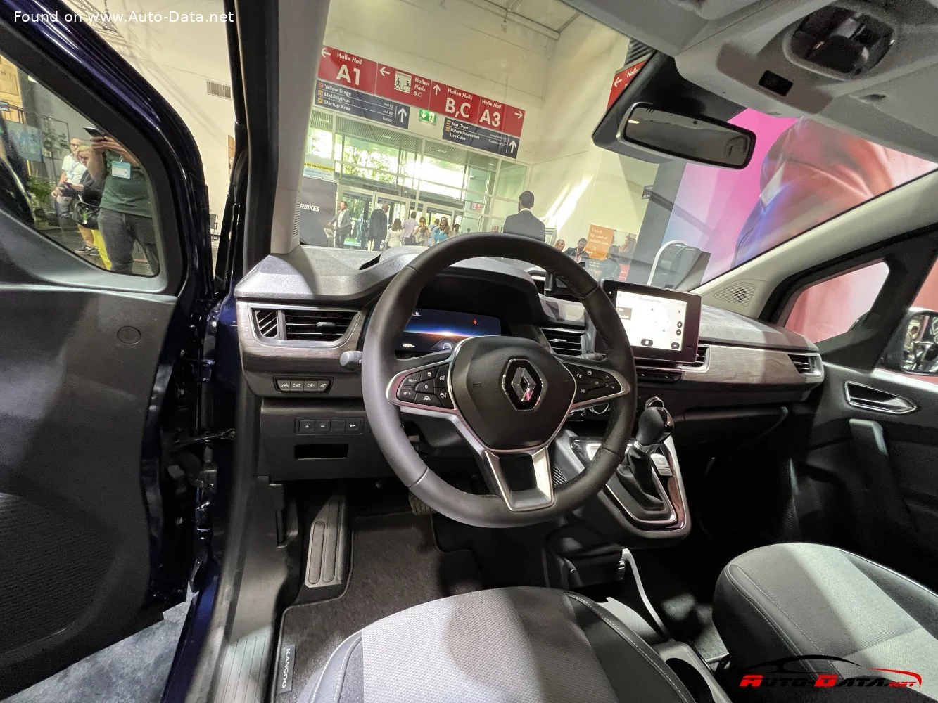 Renault Kangoo 1.3 TCe (130 Hp)2023 - thumbnail 4