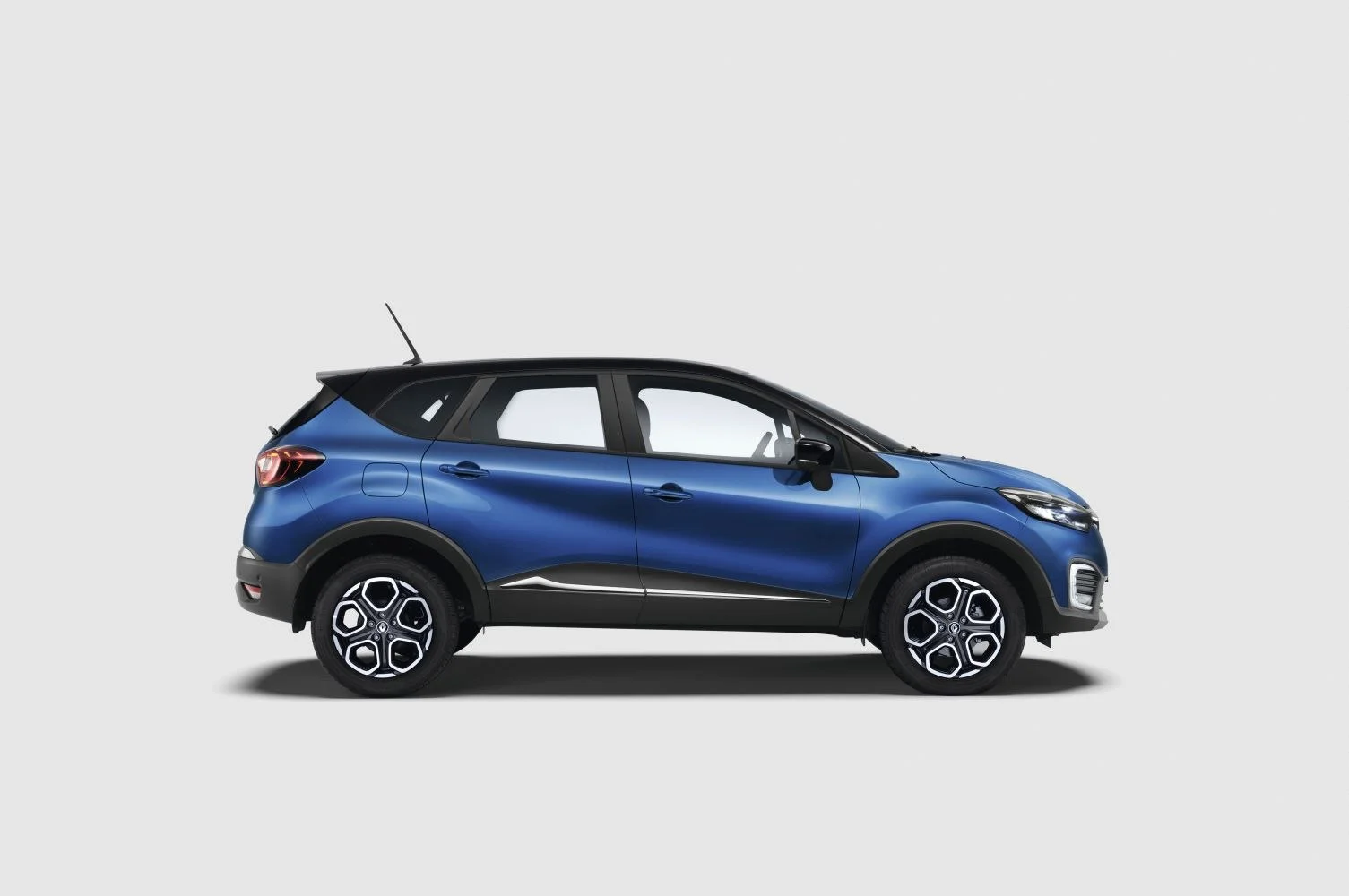 Renault Kaptur 1.3 TCe (150 Hp) 4x4 CVT X-Tronic2020 - thumbnail 3